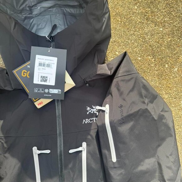 Arc'teryx Men's Black Jacket - Picture 2 of 4